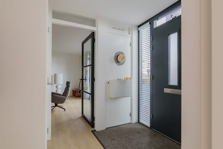 Foto 26 van L. Springerstraat 93