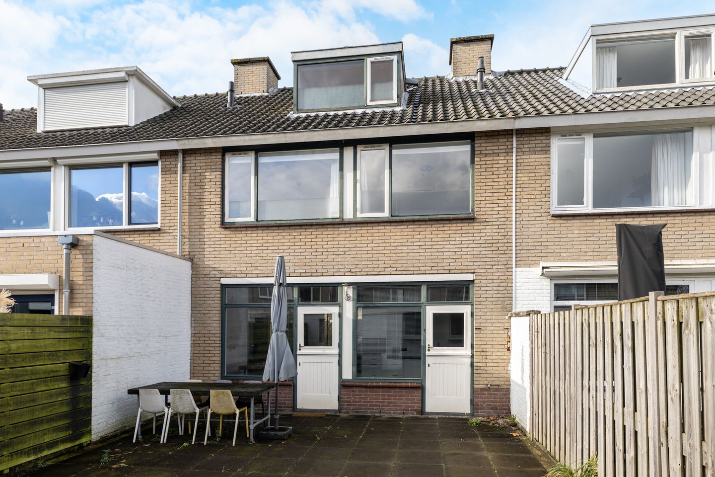 Photo 34 of Meent 45