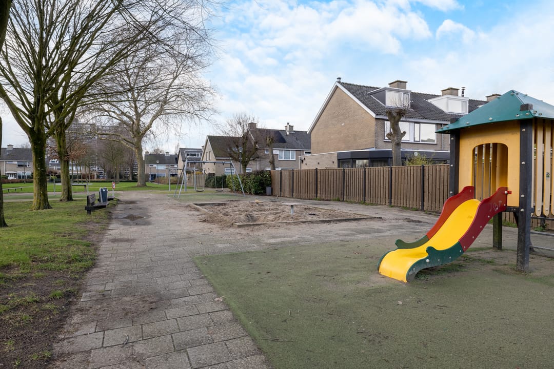 Photo 43 of Meent 45