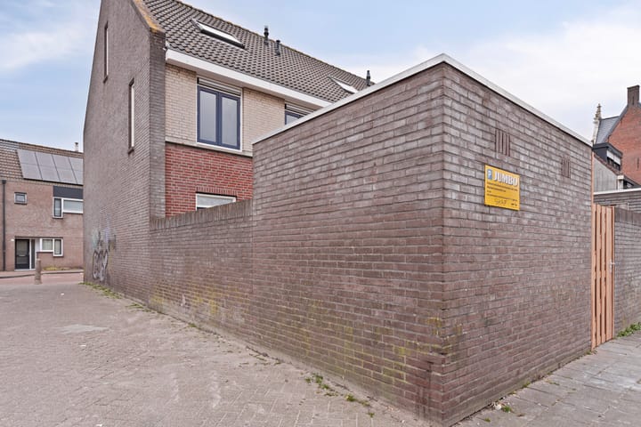 Photo 30 of Hoogstraat 52