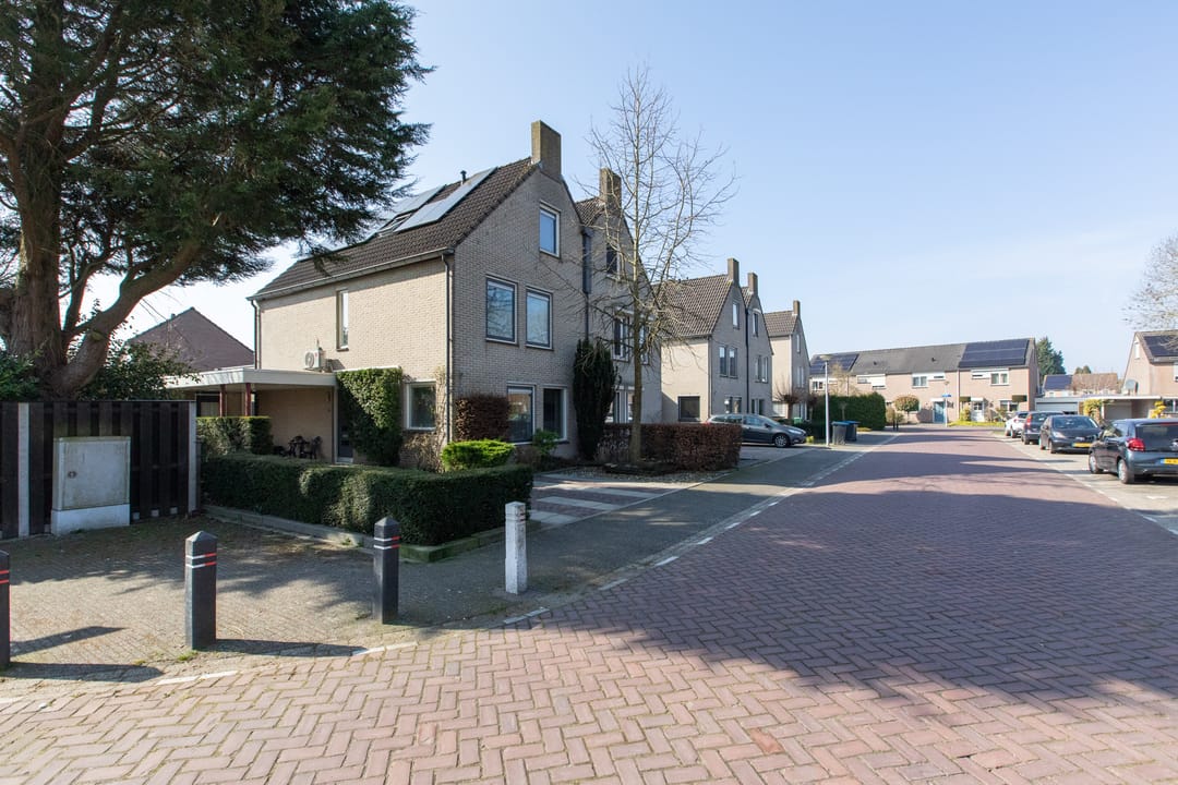 Photo 8 of Marshallstraat 1