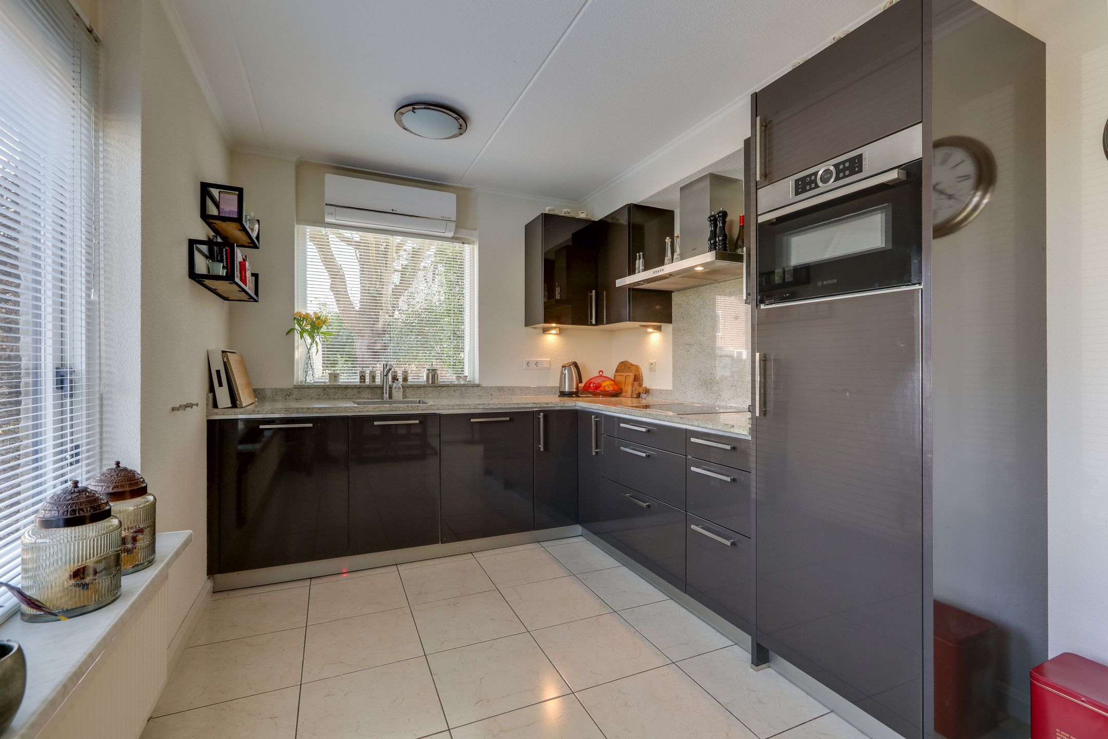 Photo 18 of Marshallstraat 1