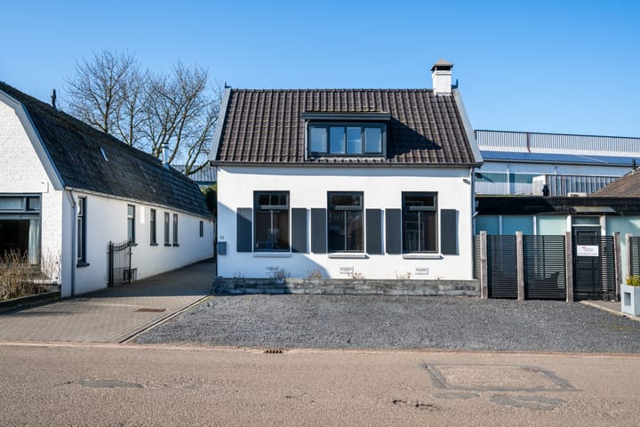 Photo 2 of Rooijsestraat 11