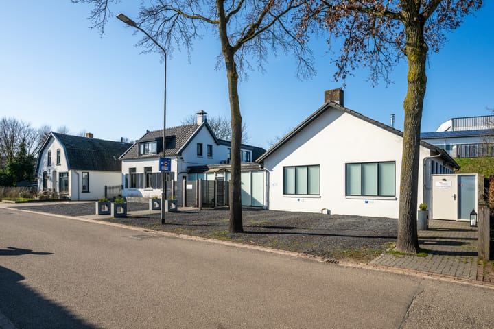 Photo 21 of Rooijsestraat 11-A