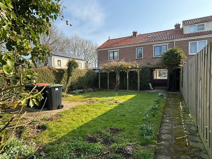 Foto 13 van Burg. Burgerstraat 23