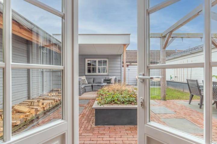 Photo 14 of Burg. Gaarlandtstraat 10