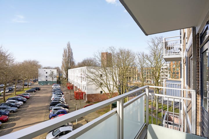 Foto 14 van Prins Bernhardplein 16