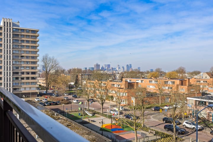 Bekijk foto van Monseigneur van Steelaan 243