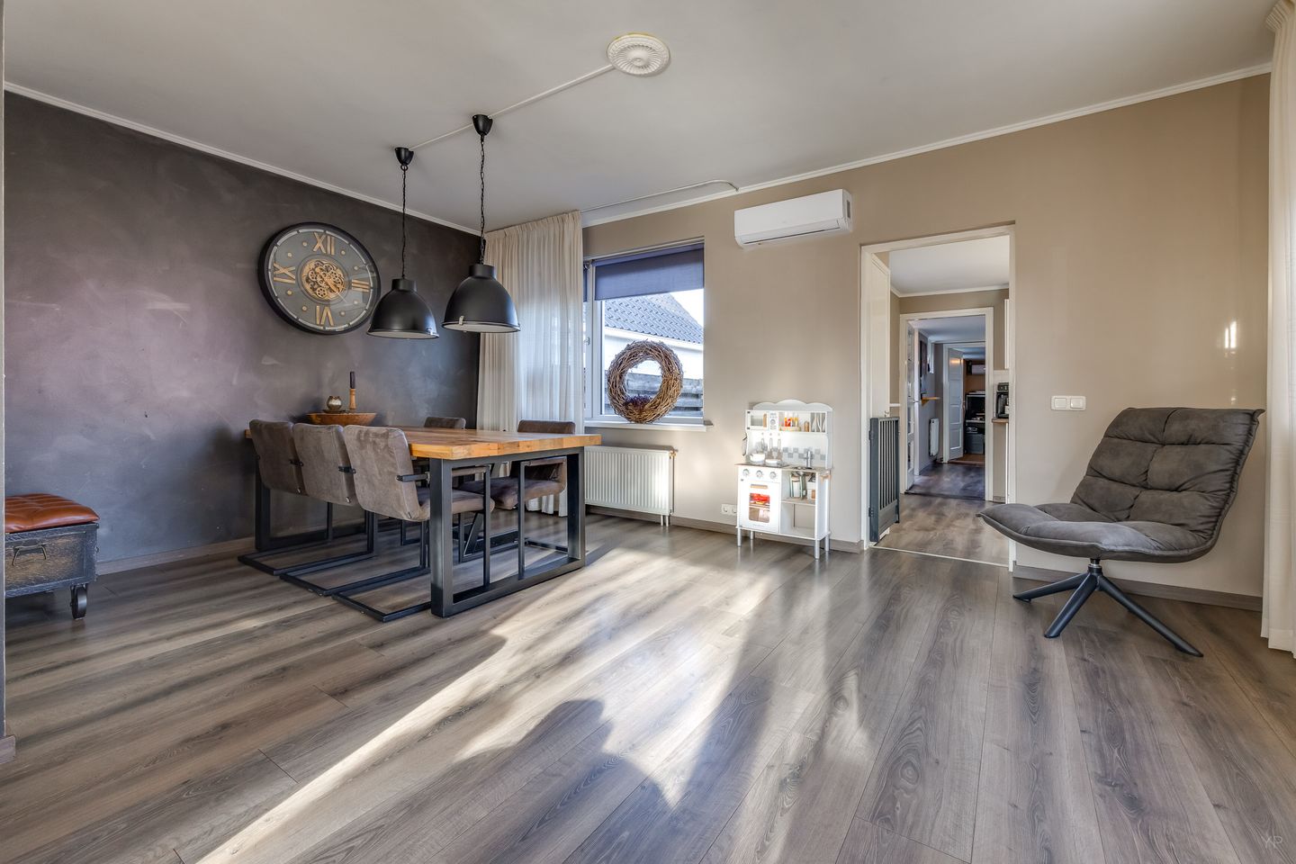 Photo 10 of Schoolstraat 137-A