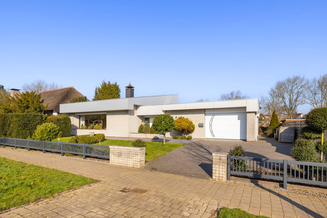 Foto 1 van D v Voornelaan 17