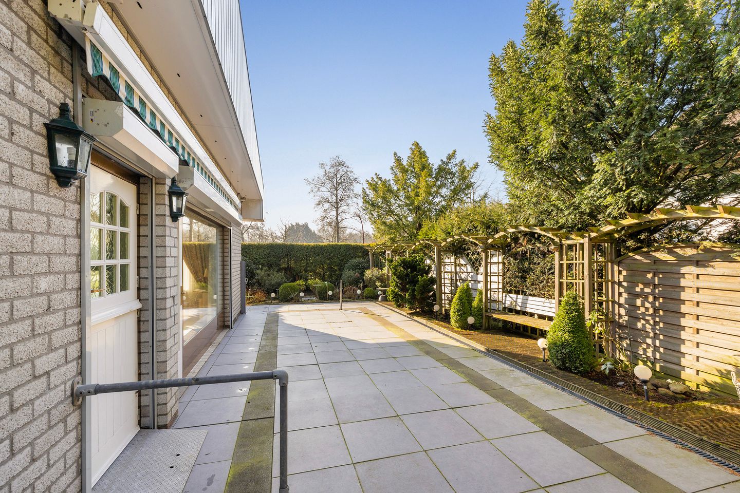 Foto 35 van D v Voornelaan 17