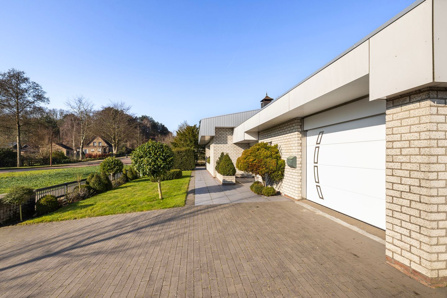 Foto 40 van D v Voornelaan 17