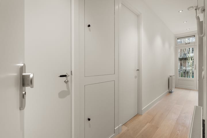 Photo 4 of Waalstraat 79-1