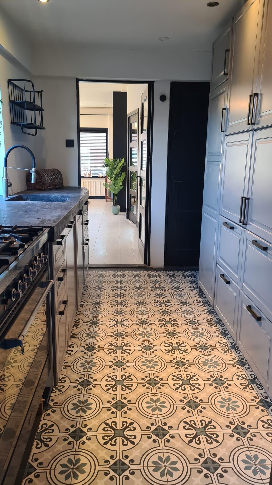 Foto 9 van Van Meterenstraat 25