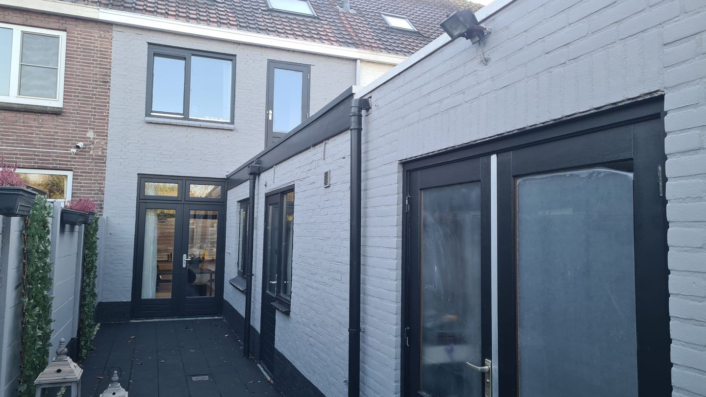 Foto 19 van Van Meterenstraat 25