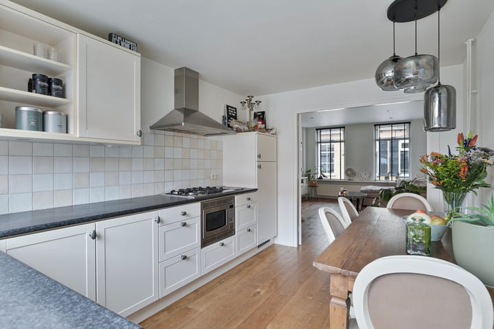 Foto 3 van Weeshuisstraat 6