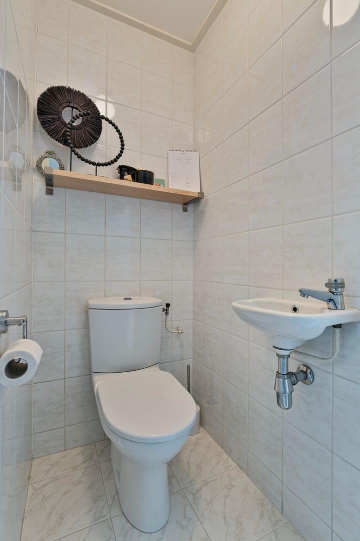 Photo 7 of Weeshuisstraat 6