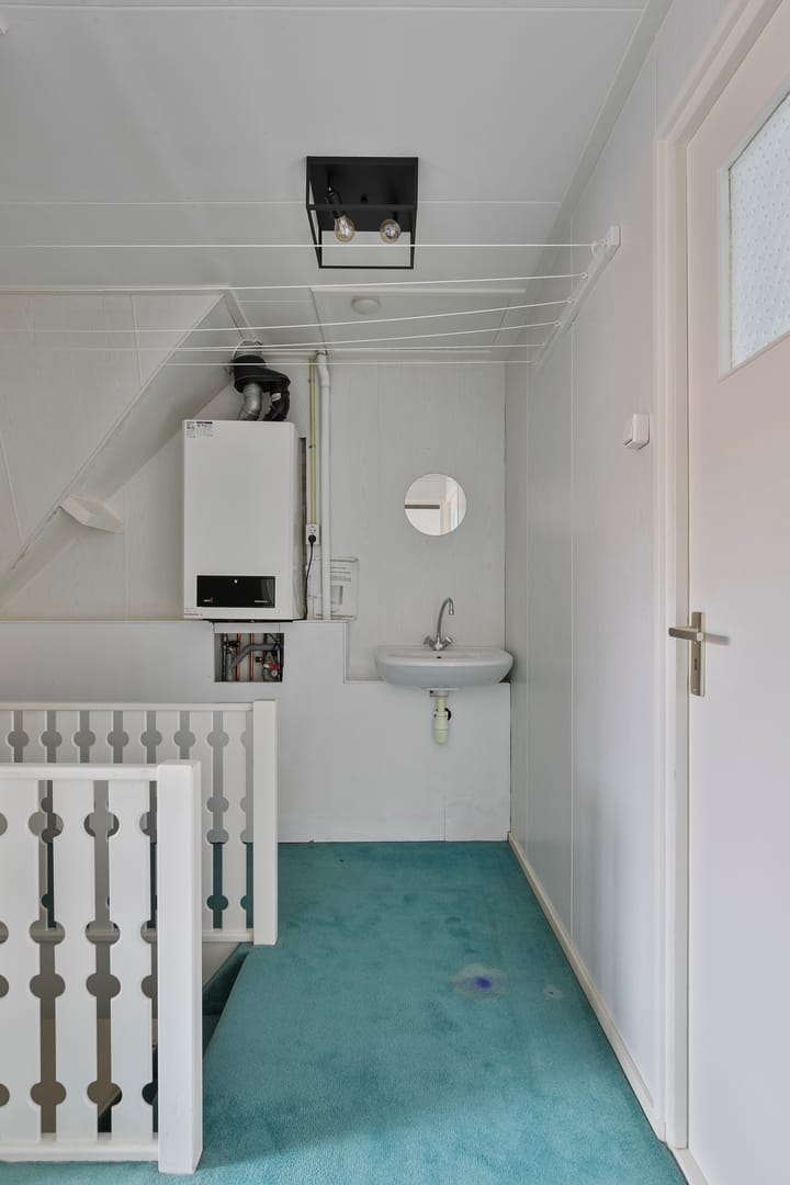 Photo 16 of Weeshuisstraat 6