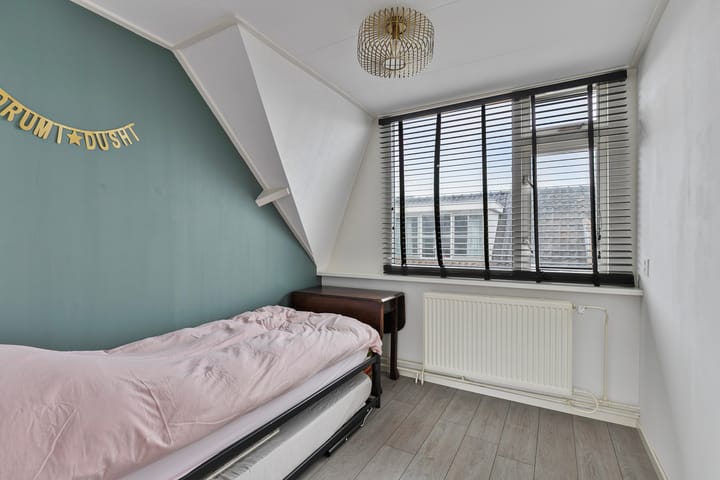 Photo 21 of Weeshuisstraat 6