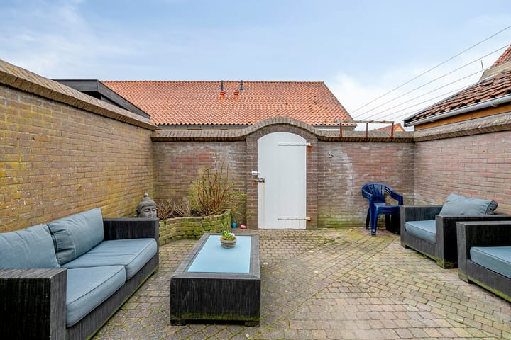 Photo 25 of Weeshuisstraat 6