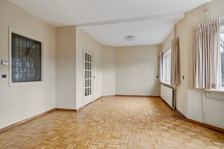 Foto 15 van De Leeuwerikstraat 36