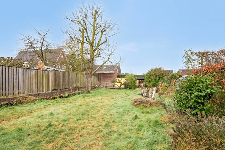 Foto 38 van De Leeuwerikstraat 36