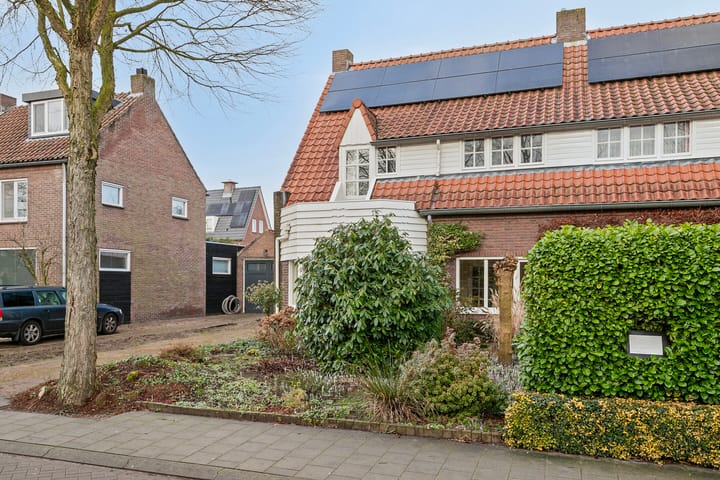 Foto 41 van De Leeuwerikstraat 36