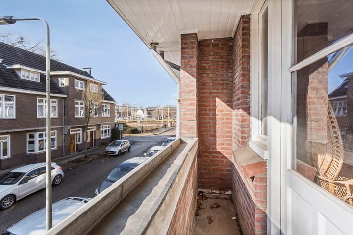 Foto 19 van Robert Regoutstraat 15