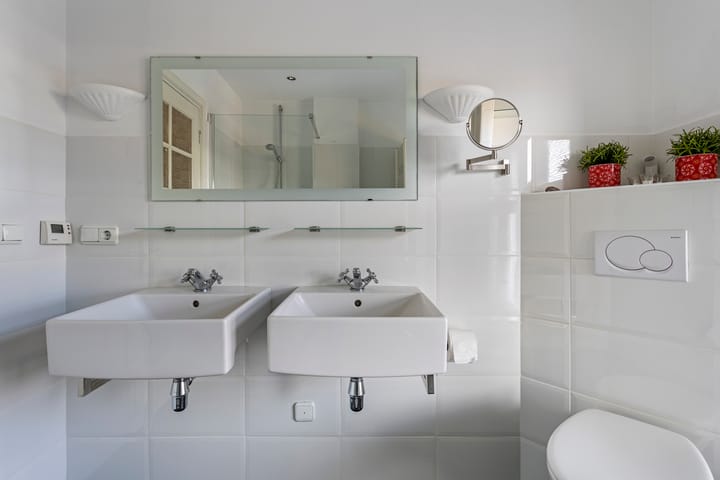 Foto 21 van Robert Regoutstraat 15