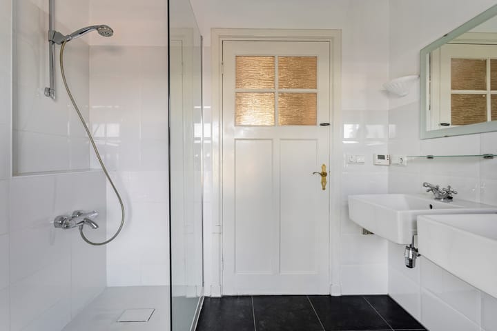 Foto 22 van Robert Regoutstraat 15