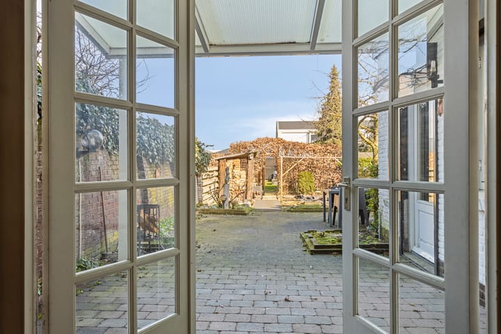 Foto 31 van Robert Regoutstraat 15