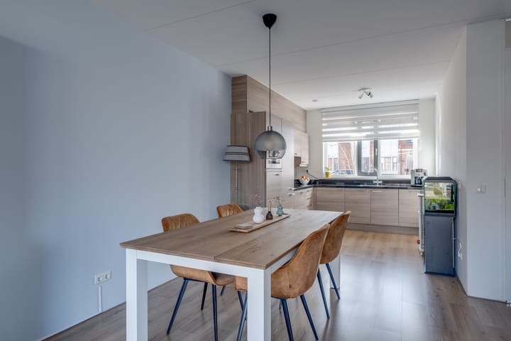 Foto 13 van Van der Willigenstraat 28