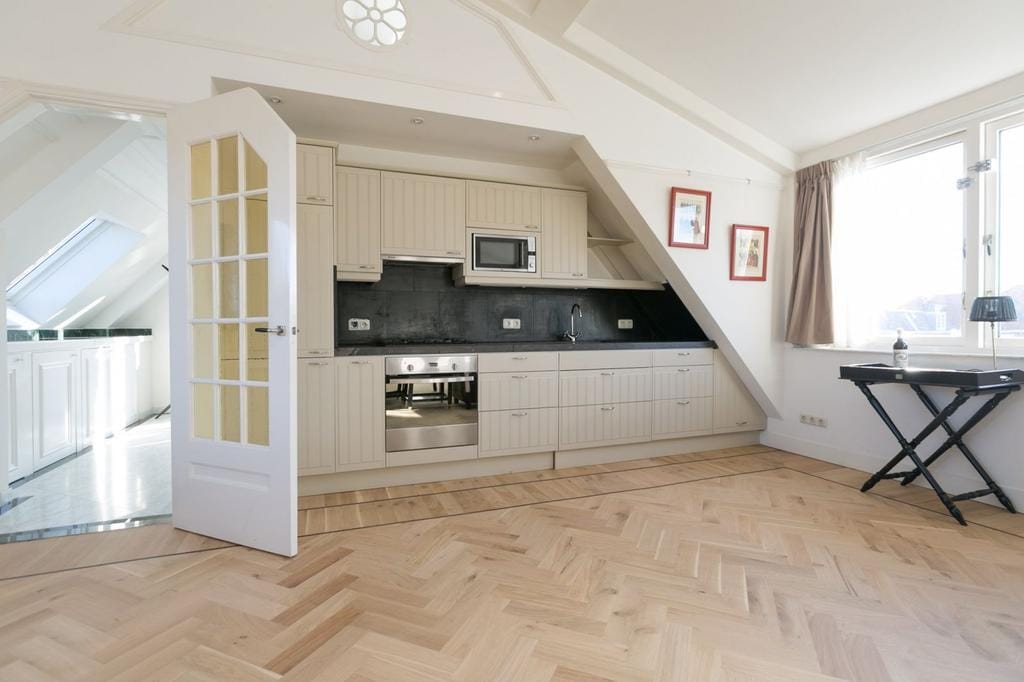 Foto 10 van Riouwstraat 62-A