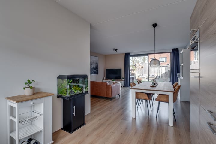 Foto 17 van Van der Willigenstraat 28