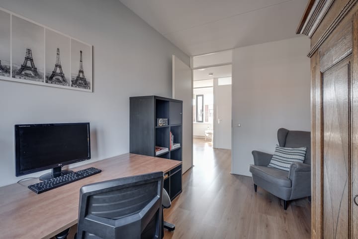 Foto 25 van Van der Willigenstraat 28