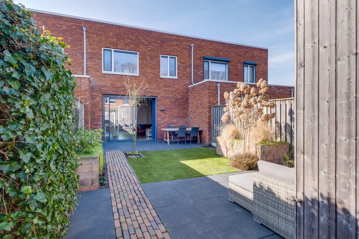 Foto 35 van Van der Willigenstraat 28