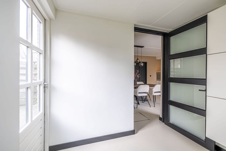 Foto 50 van Great Sminia 28