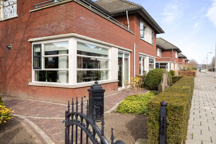 Foto 35 van Cavaleriestraat 1