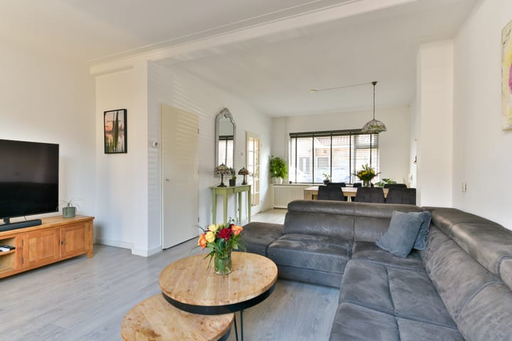 Foto 7 van Burgemeester Strick van Linschotenstraat 22