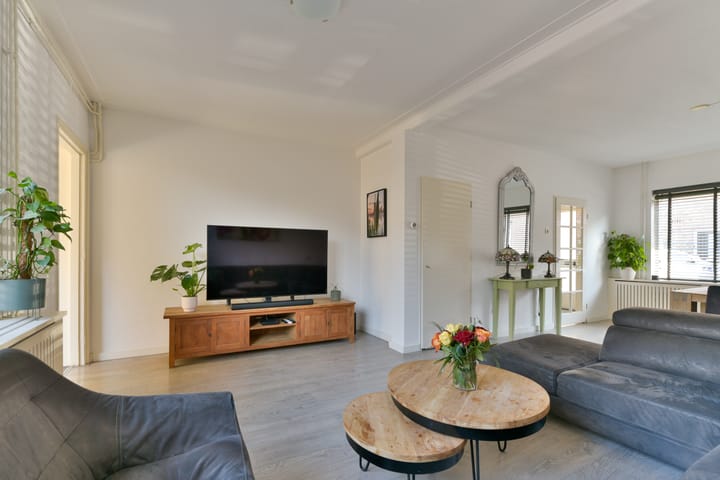 Foto 8 van Burgemeester Strick van Linschotenstraat 22