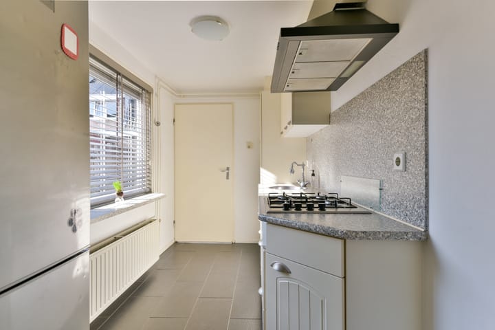 Foto 12 van Burgemeester Strick van Linschotenstraat 22