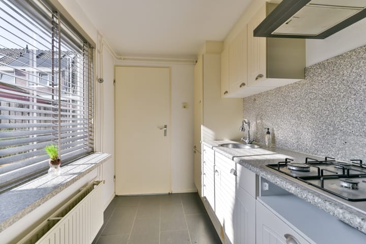 Foto 13 van Burgemeester Strick van Linschotenstraat 22