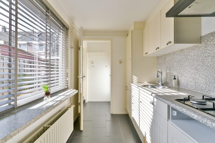 Foto 15 van Burgemeester Strick van Linschotenstraat 22