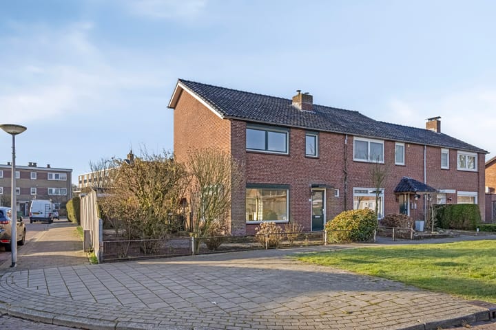 Foto 1 van Willem Rijbbertstraat 1