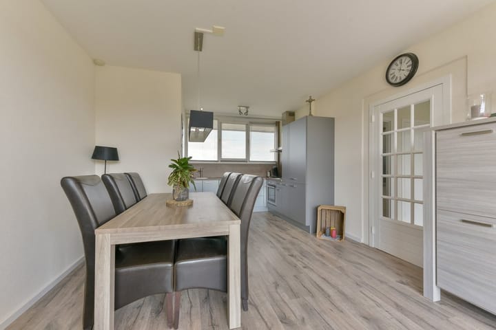 Photo 12 of Anna Paulownalaan 143