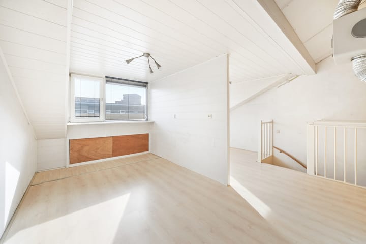 Foto 35 van Koolzaadveld 9