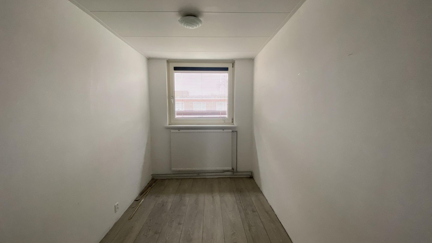 Photo 10 of Burgemeester Molenaarstraat 118