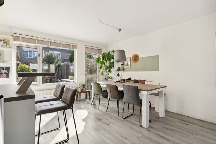 Foto 12 van Lotusbloemweg 16