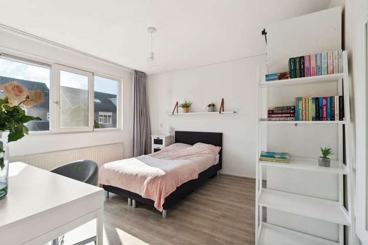 Foto 21 van Lotusbloemweg 16