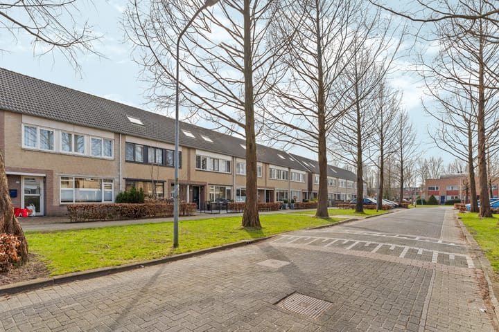 Foto 40 van Lotusbloemweg 16